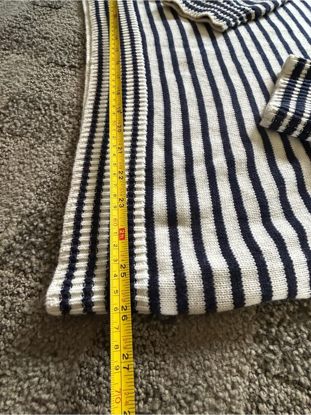Banana Republic Cashmere Blend Black and White Striped Crewneck Sweater NWT - Picture 7 of 8